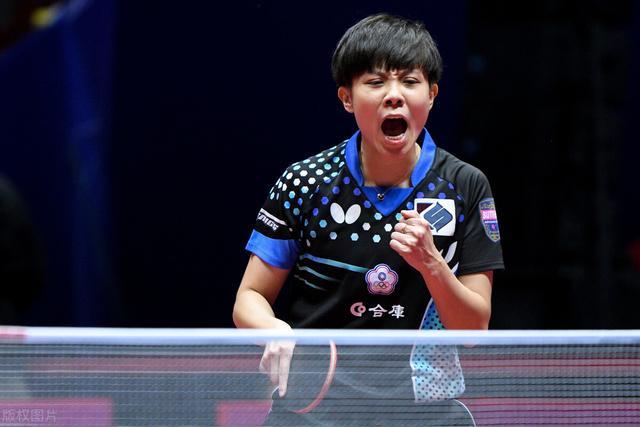 氛围吸引了 氛围吸引了