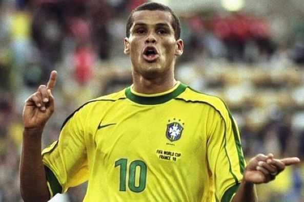 成为全场的 成为全场的