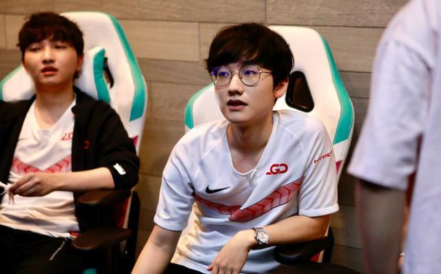 6球7助攻 6球7助攻